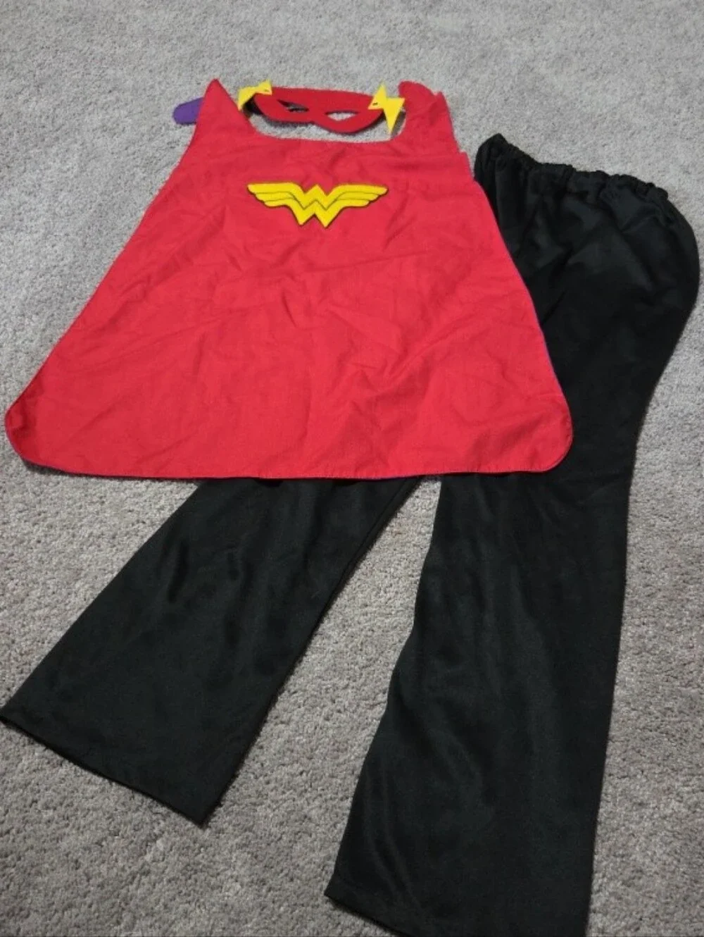 Wonder Woman a DC Comics costume set featuring a red satin-like Cape Mask Pants